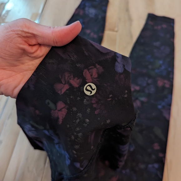 Lululemon floral leggings Wunder Under - Picture 2 of 8